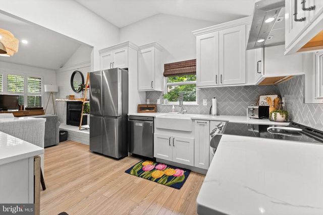 105 TALL PINES AVE, Locust Grove, VA 22508