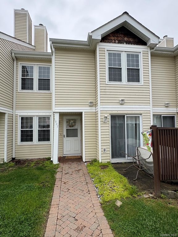 1907 Whispering Hills, Chester, NY 10918