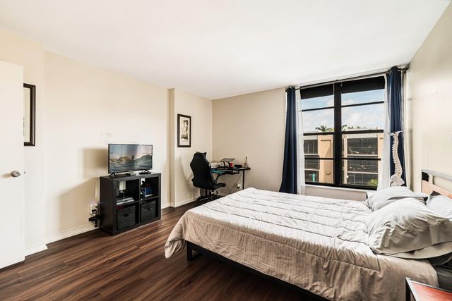 6 Royal Palm Way 303, Boca Raton, FL 33432