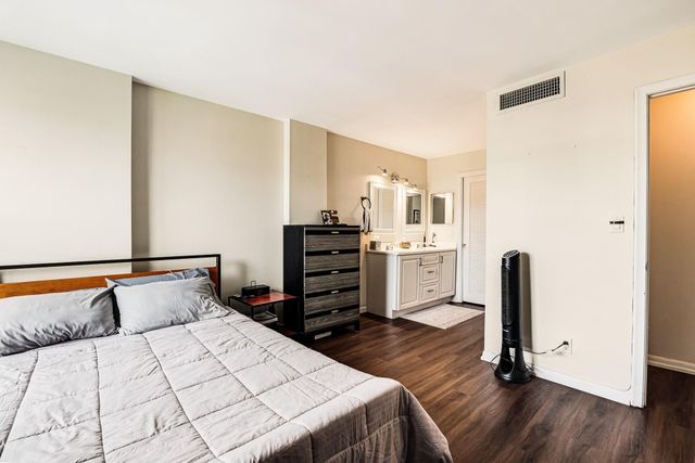 6 Royal Palm Way 303, Boca Raton, FL 33432