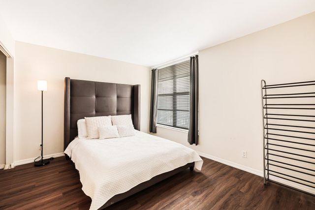 6 Royal Palm Way 303, Boca Raton, FL 33432