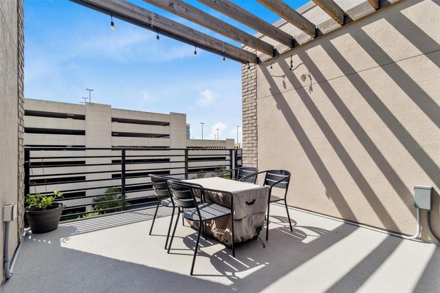 2511 GRADY AVENUE N 8, Tampa, FL 33607