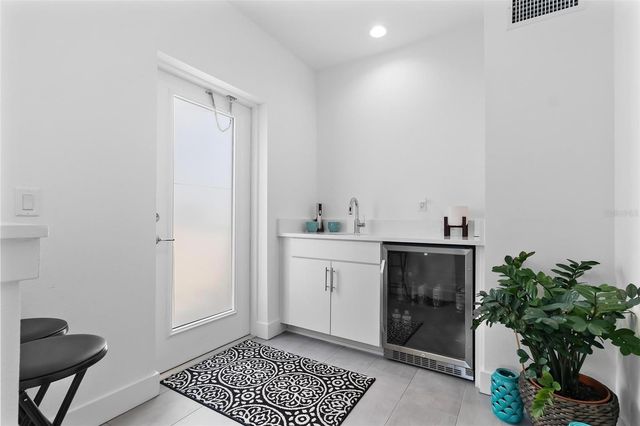 2511 GRADY AVENUE N 8, Tampa, FL 33607