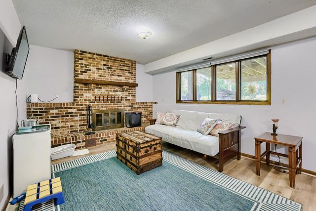 4356 Grimes Avenue N, Robbinsdale, MN 55422