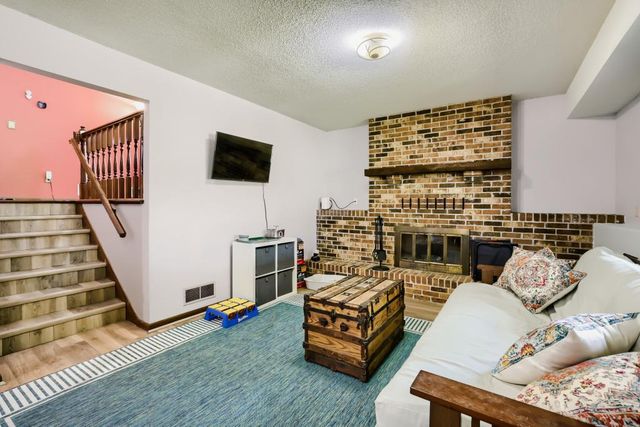 4356 Grimes Avenue N, Robbinsdale, MN 55422