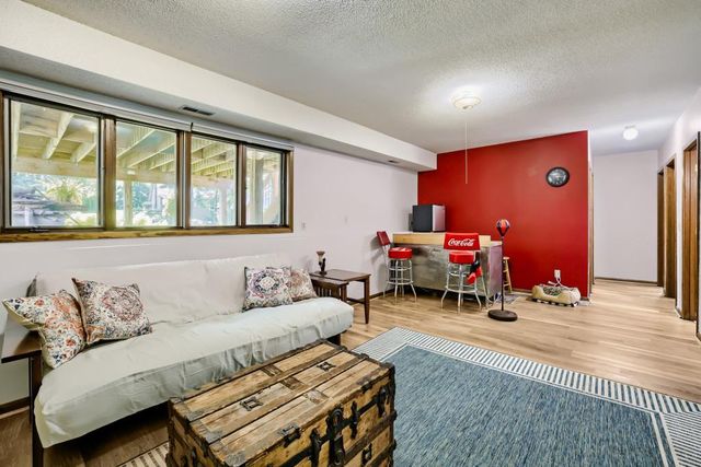 4356 Grimes Avenue N, Robbinsdale, MN 55422