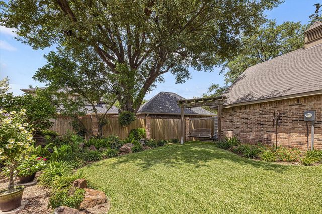 1706 23rd Avenue N, Texas City, TX 77590