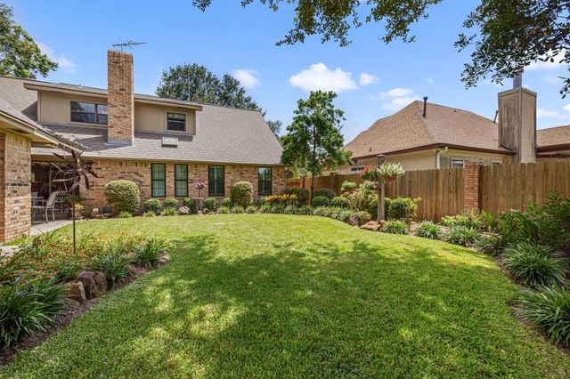 1706 23rd Avenue N, Texas City, TX 77590