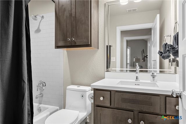 916 Cumberland Street, Mcgregor, TX 76657