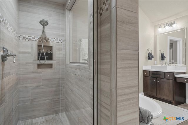 916 Cumberland Street, Mcgregor, TX 76657