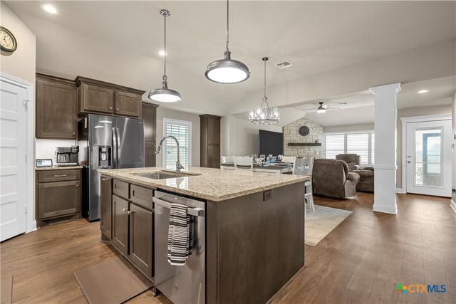 916 Cumberland Street, Mcgregor, TX 76657