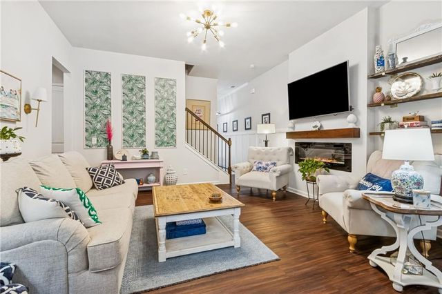 637 Everett Lane, Woodstock, GA 30188