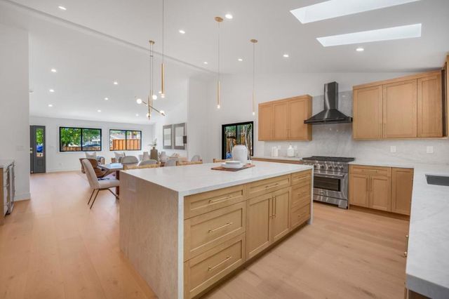 127 La Cienega Court, Los Gatos, CA 95032