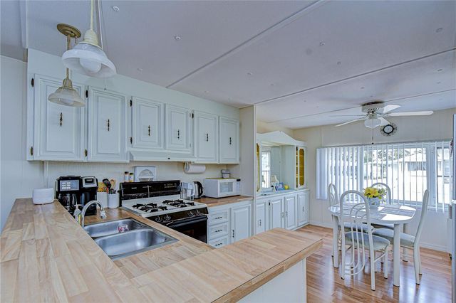 39612 STERLING DRIVE, Zephyrhills, FL 33542