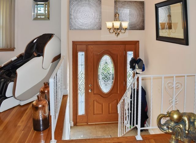 223 Robert Rd, Dedham, MA 02026