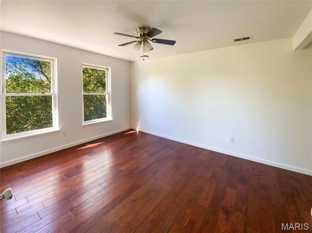 4642 Theiss Road, St Louis, MO 63128