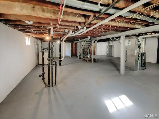 4642 Theiss Road, St Louis, MO 63128