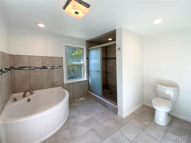 4642 Theiss Road, St Louis, MO 63128