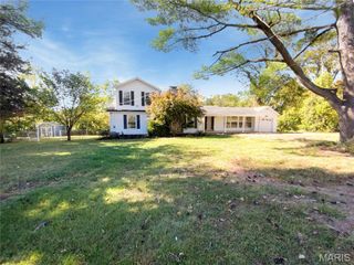4642 Theiss Road, St Louis, MO 63128