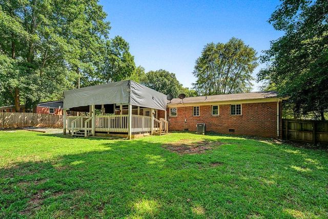 3740 Lavilla Drive, Powder Springs, GA 30127