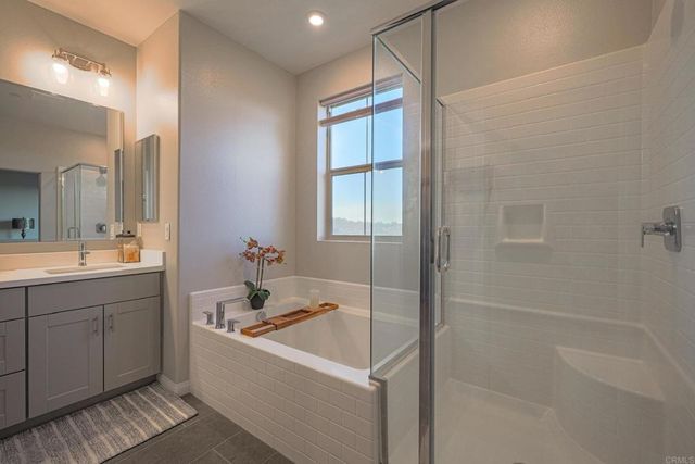 1728 Valley Oak Way, Oceanside, CA 92056