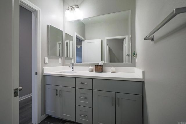 1728 Valley Oak Way, Oceanside, CA 92056