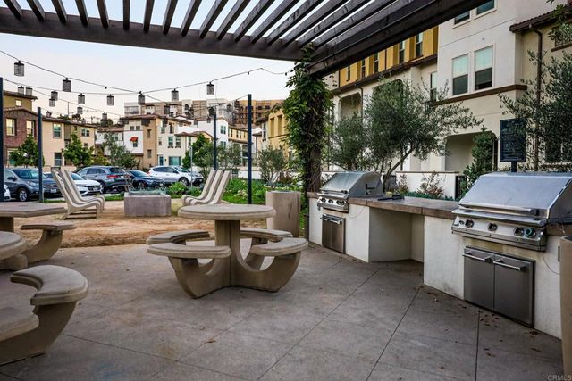 1728 Valley Oak Way, Oceanside, CA 92056