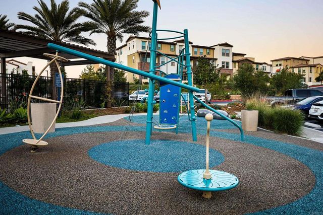 1728 Valley Oak Way, Oceanside, CA 92056