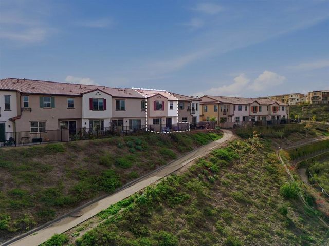 1728 Valley Oak Way, Oceanside, CA 92056