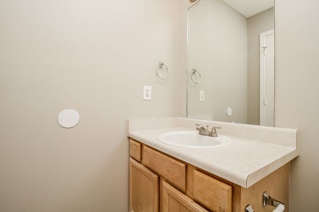 969 Evie Ann Ln, La Vergne, TN 37086