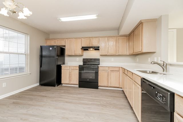 969 Evie Ann Ln, La Vergne, TN 37086