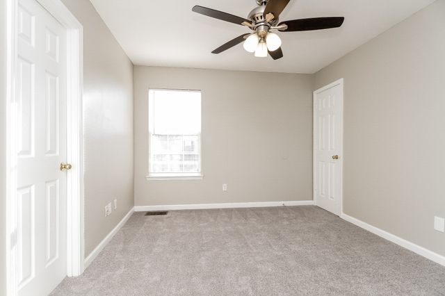 969 Evie Ann Ln, La Vergne, TN 37086