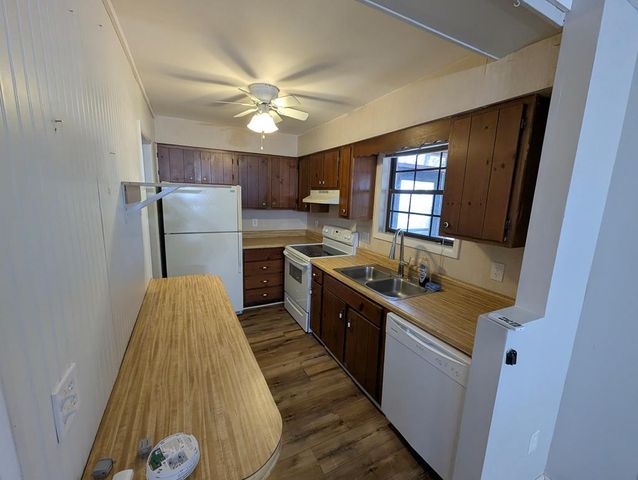 106 Manor Drive, Hayesville, NC 28904