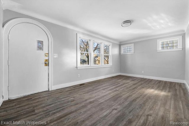 638 Raskob Street, Pontiac, MI 48340