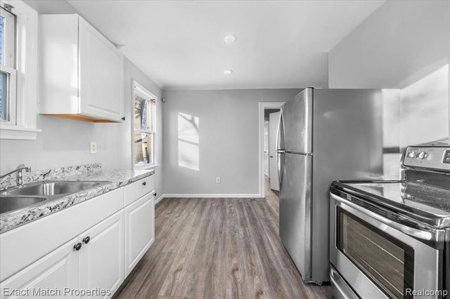 638 Raskob Street, Pontiac, MI 48340