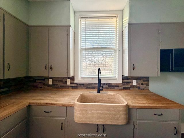 236 8th Street, Somerville, TX 77879