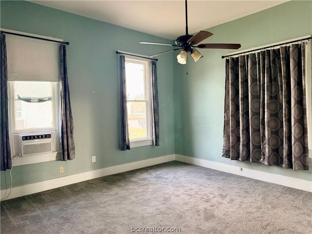 236 8th Street, Somerville, TX 77879