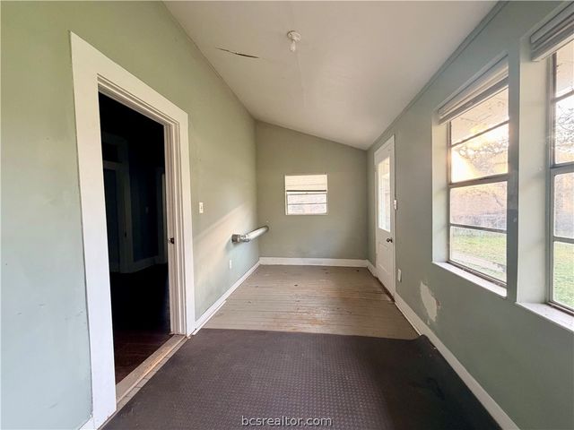 236 8th Street, Somerville, TX 77879