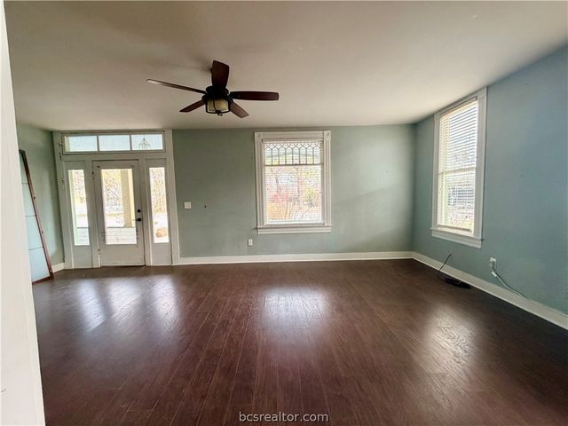 236 8th Street, Somerville, TX 77879