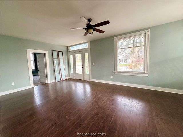 236 8th Street, Somerville, TX 77879