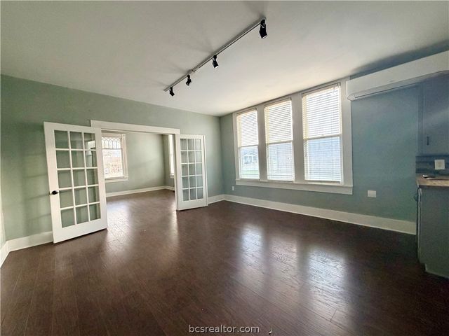 236 8th Street, Somerville, TX 77879