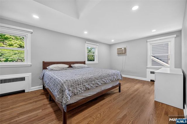 29 Laurel Avenue, Livingston, NJ 07039