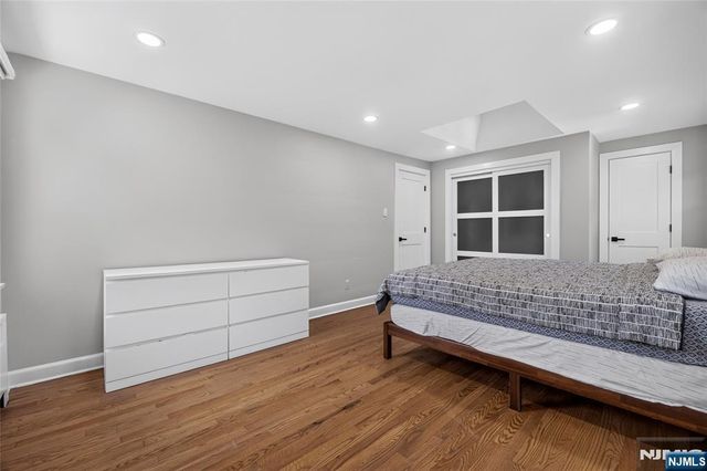 29 Laurel Avenue, Livingston, NJ 07039