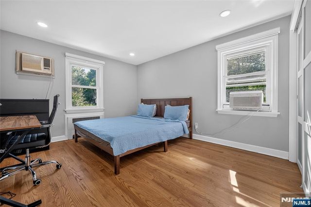 29 Laurel Avenue, Livingston, NJ 07039
