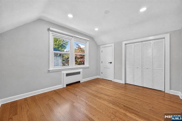 29 Laurel Avenue, Livingston, NJ 07039