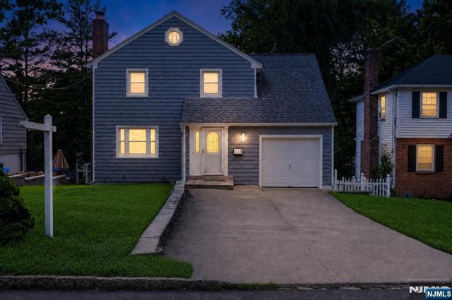 29 Laurel Avenue, Livingston, NJ 07039