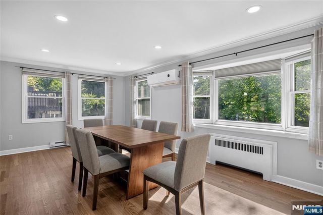 29 Laurel Avenue, Livingston, NJ 07039