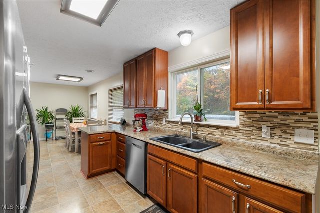 2025 Portage Line Road, Mogadore, OH 44260