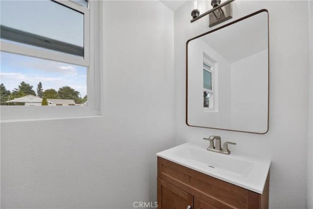 18153 Cohasset, Reseda, CA 91335