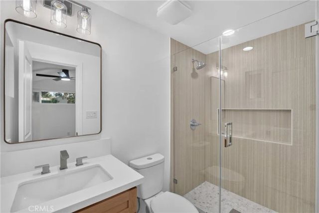 18153 Cohasset, Reseda, CA 91335